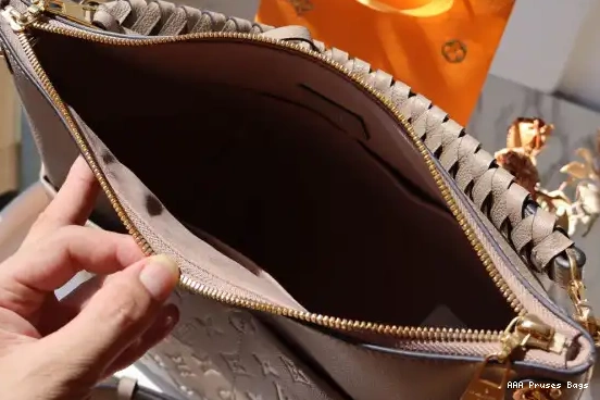 AAA Pruses Bags HOBO LOUIS VUITTON MAIDA 0526